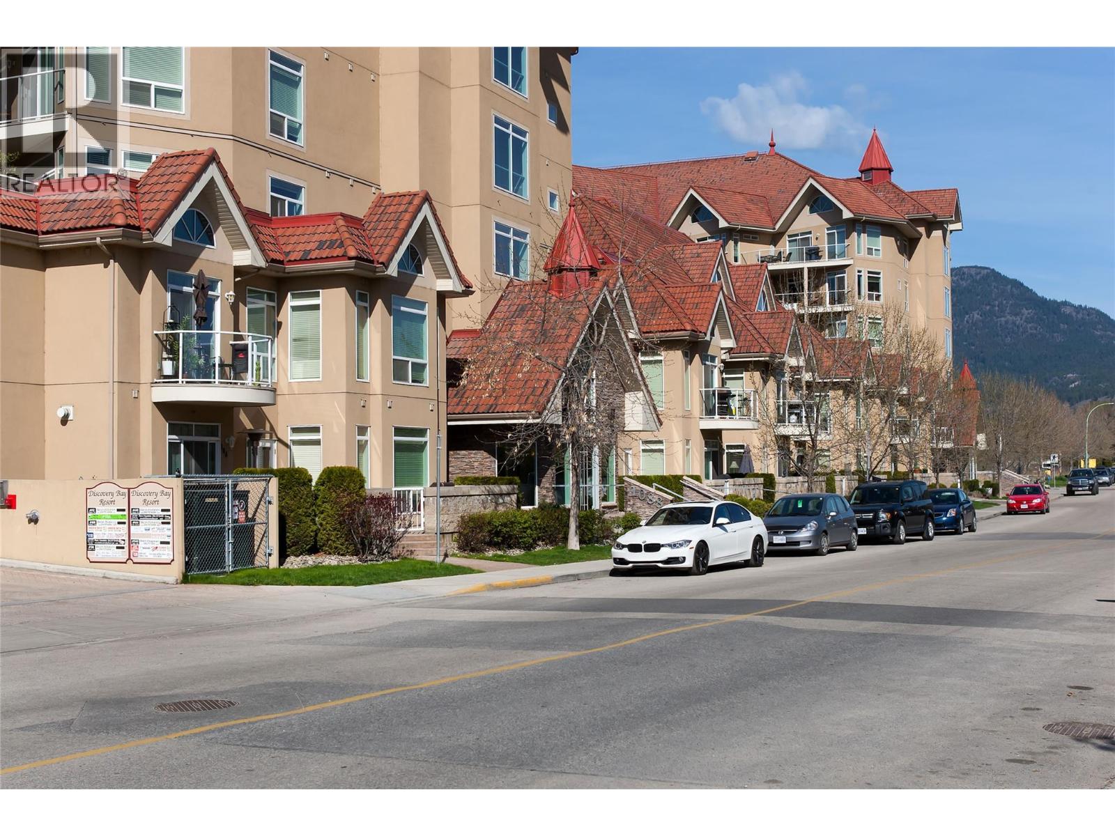 435 1088 Sunset Drive, Kelowna