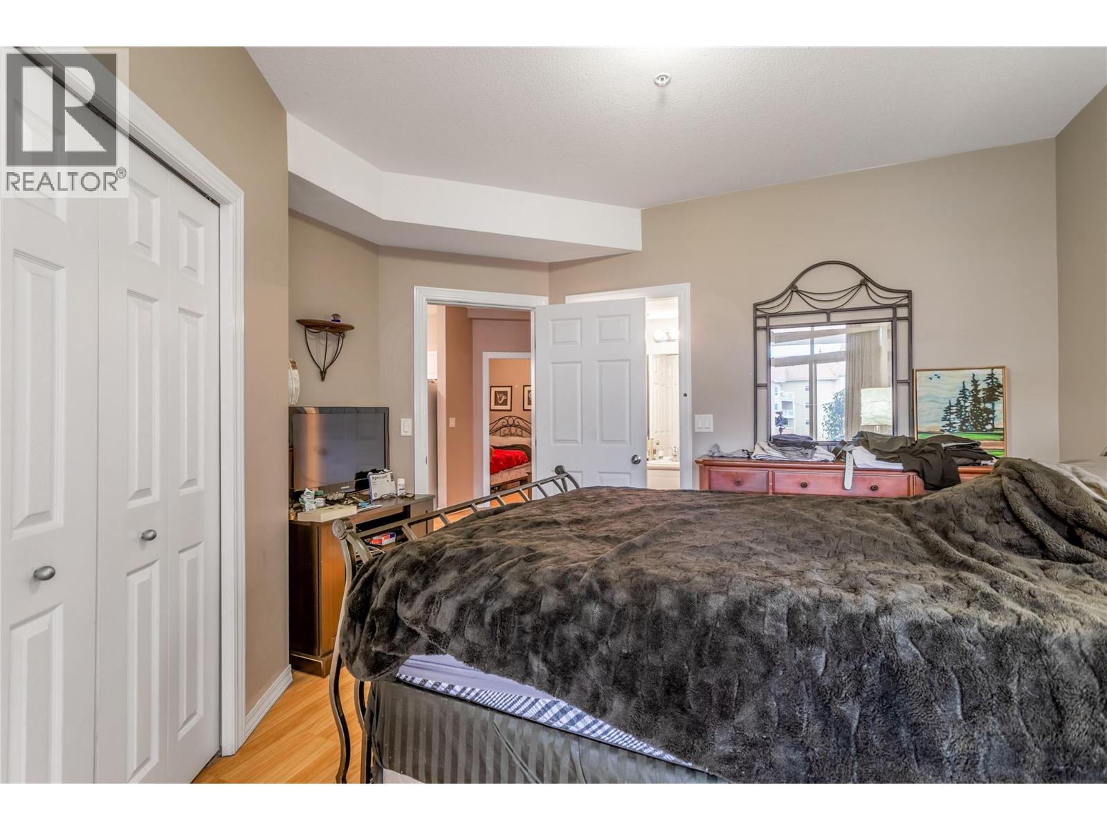 435 1088 Sunset Drive, Kelowna