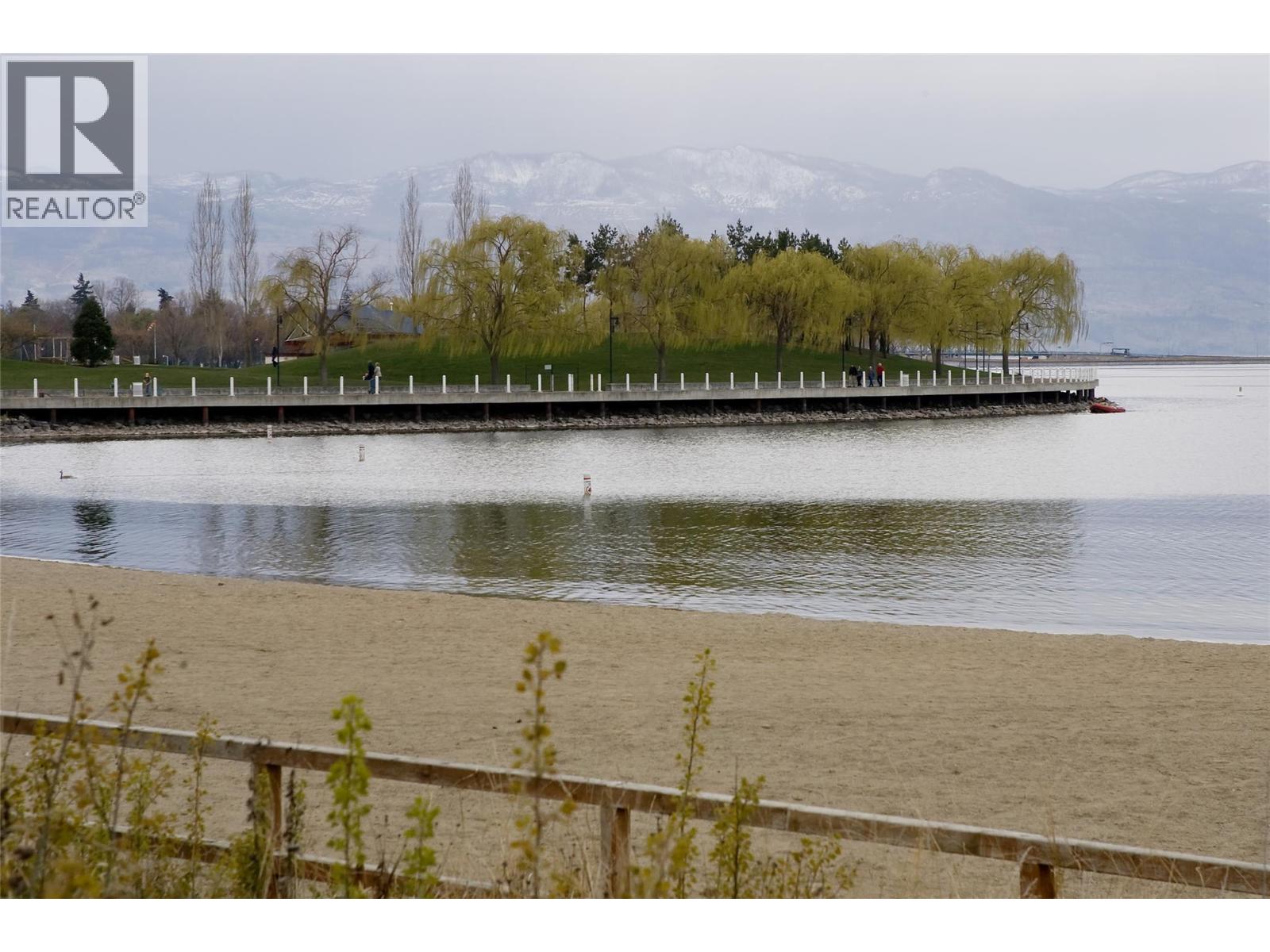 435 1088 Sunset Drive, Kelowna