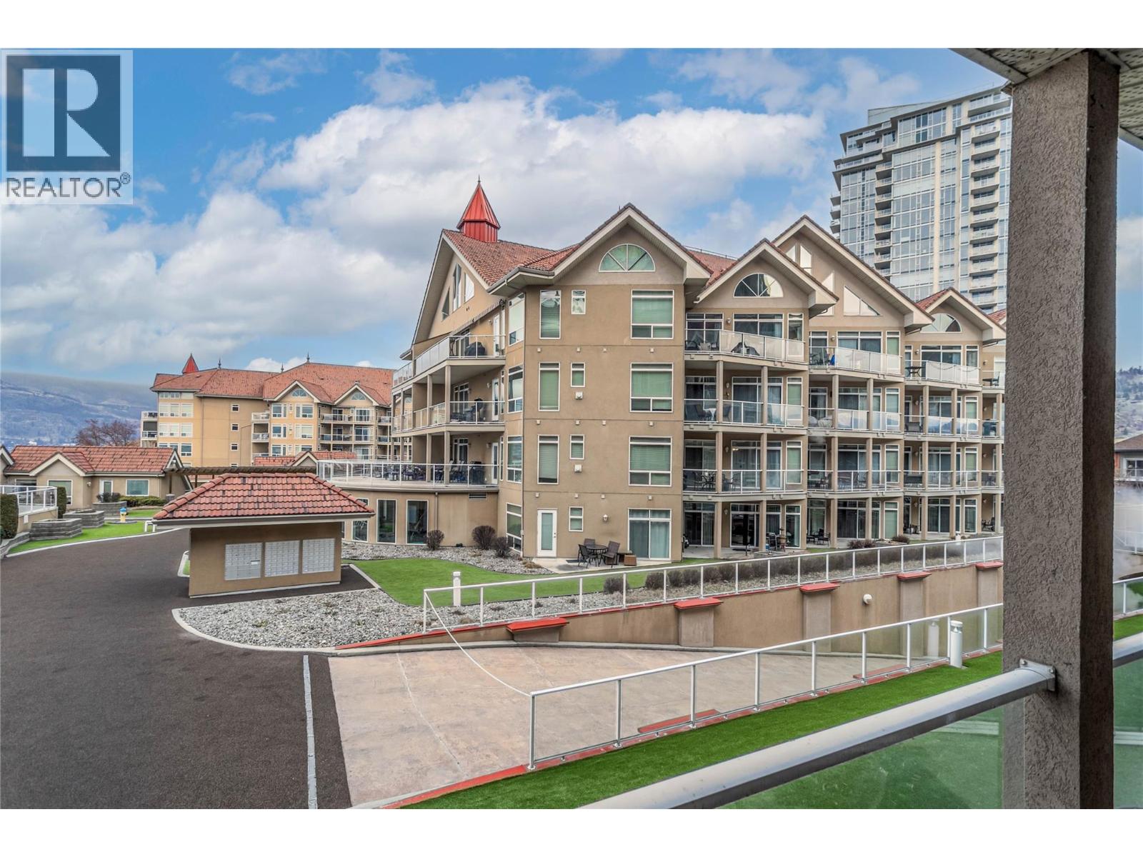 435 1088 Sunset Drive, Kelowna