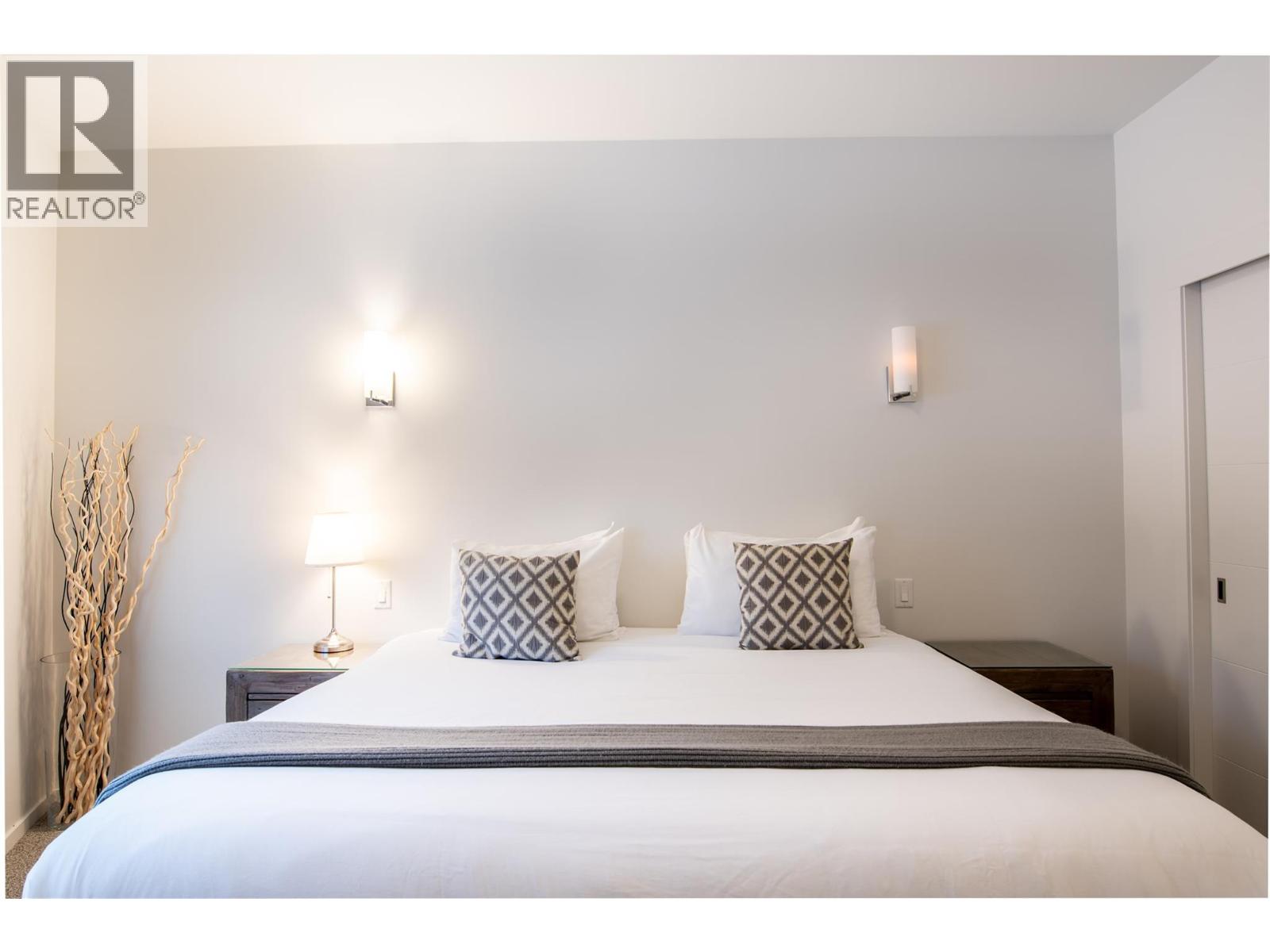 1637 THOMPSON CRESCENT - 18