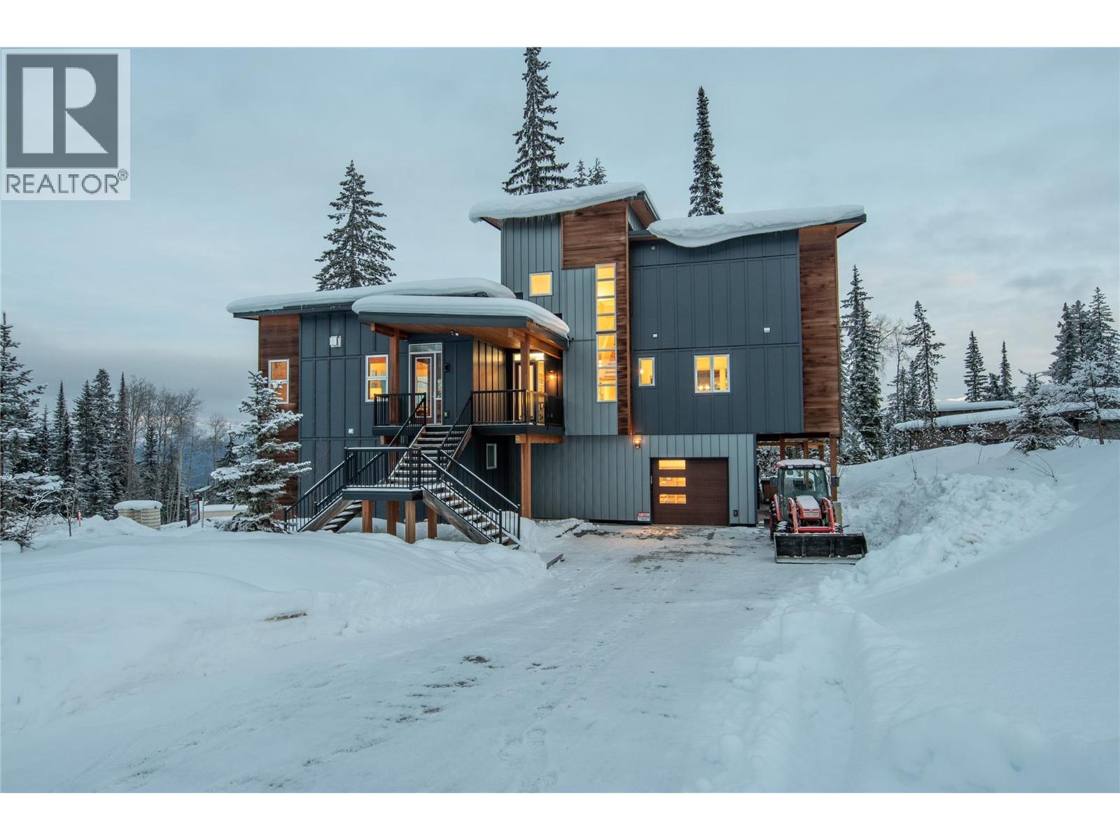 1637 THOMPSON CRESCENT - 28