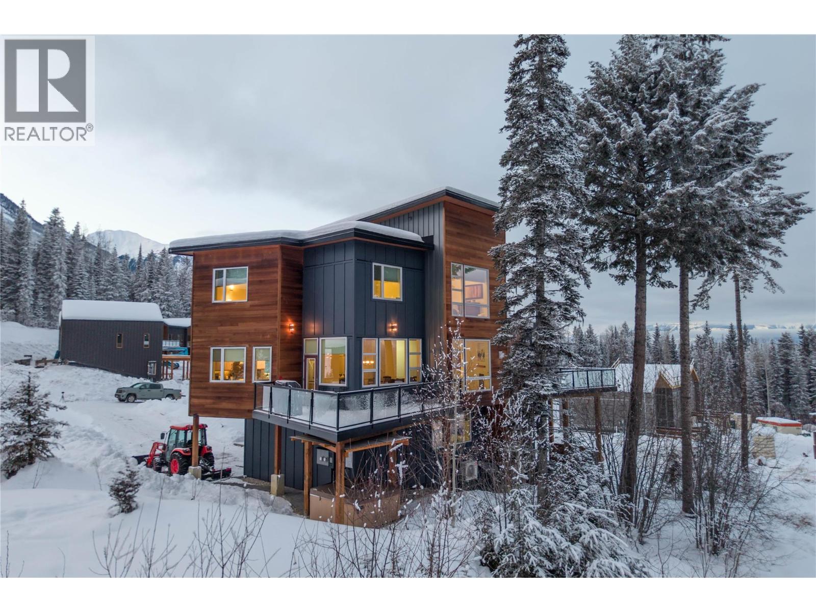 1637 THOMPSON CRESCENT - 30