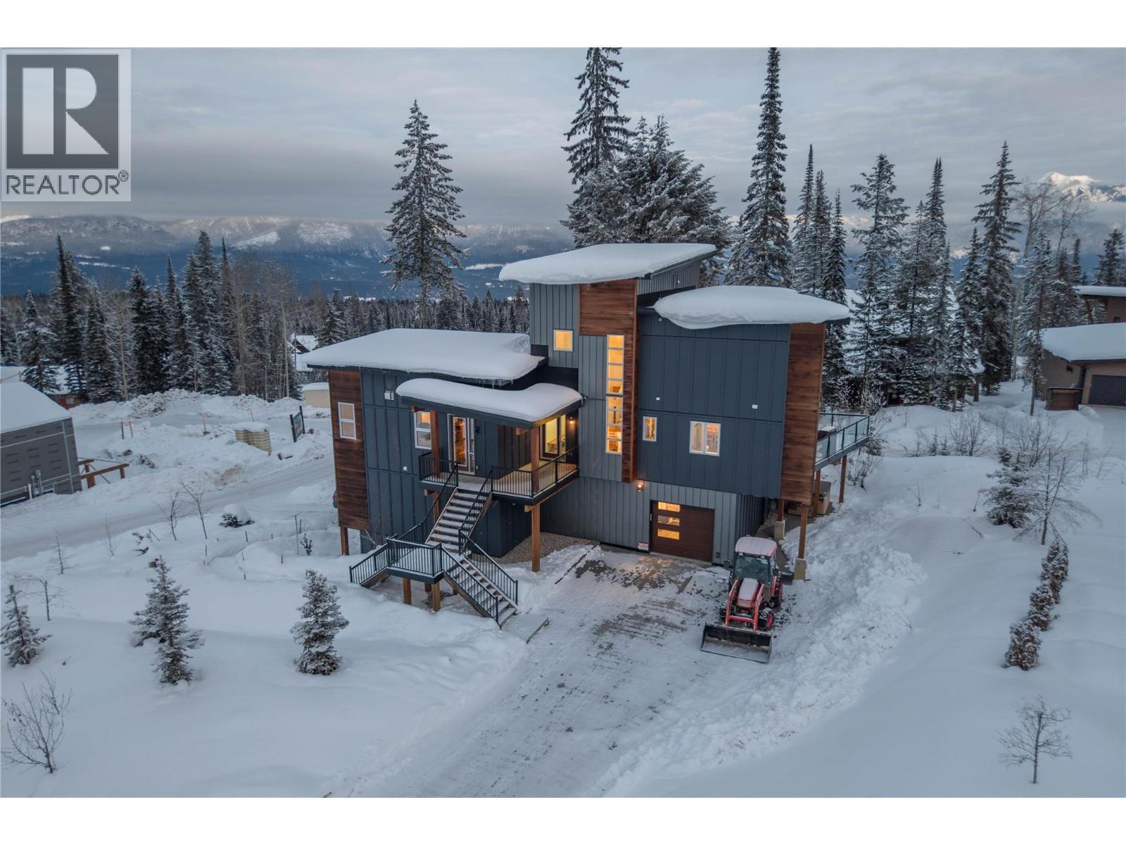 1637 THOMPSON CRESCENT - 34