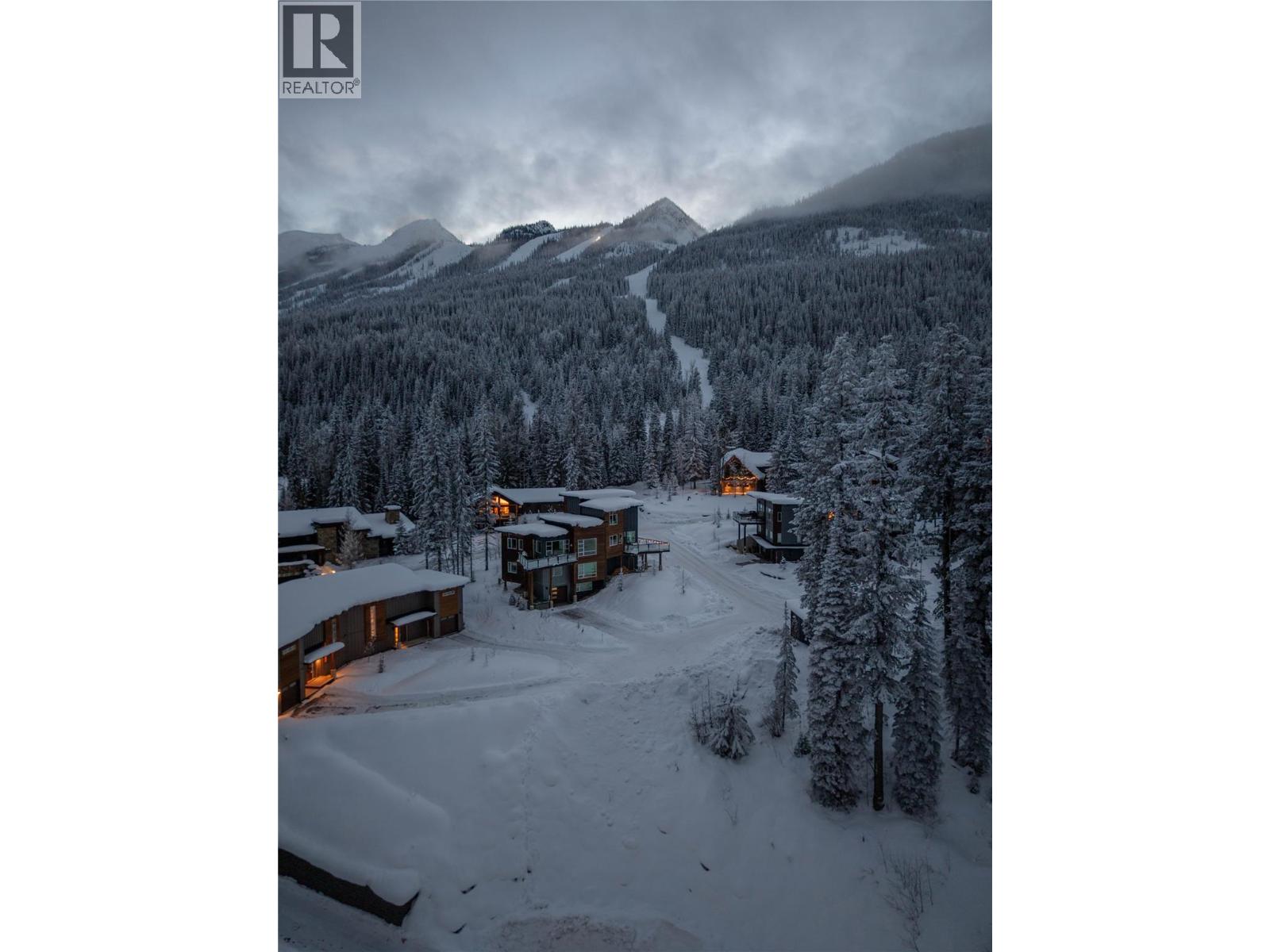 1637 THOMPSON CRESCENT - 37