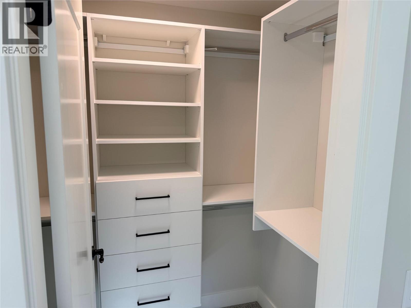 #104 2171 VAN HORNE DRIVE - 6