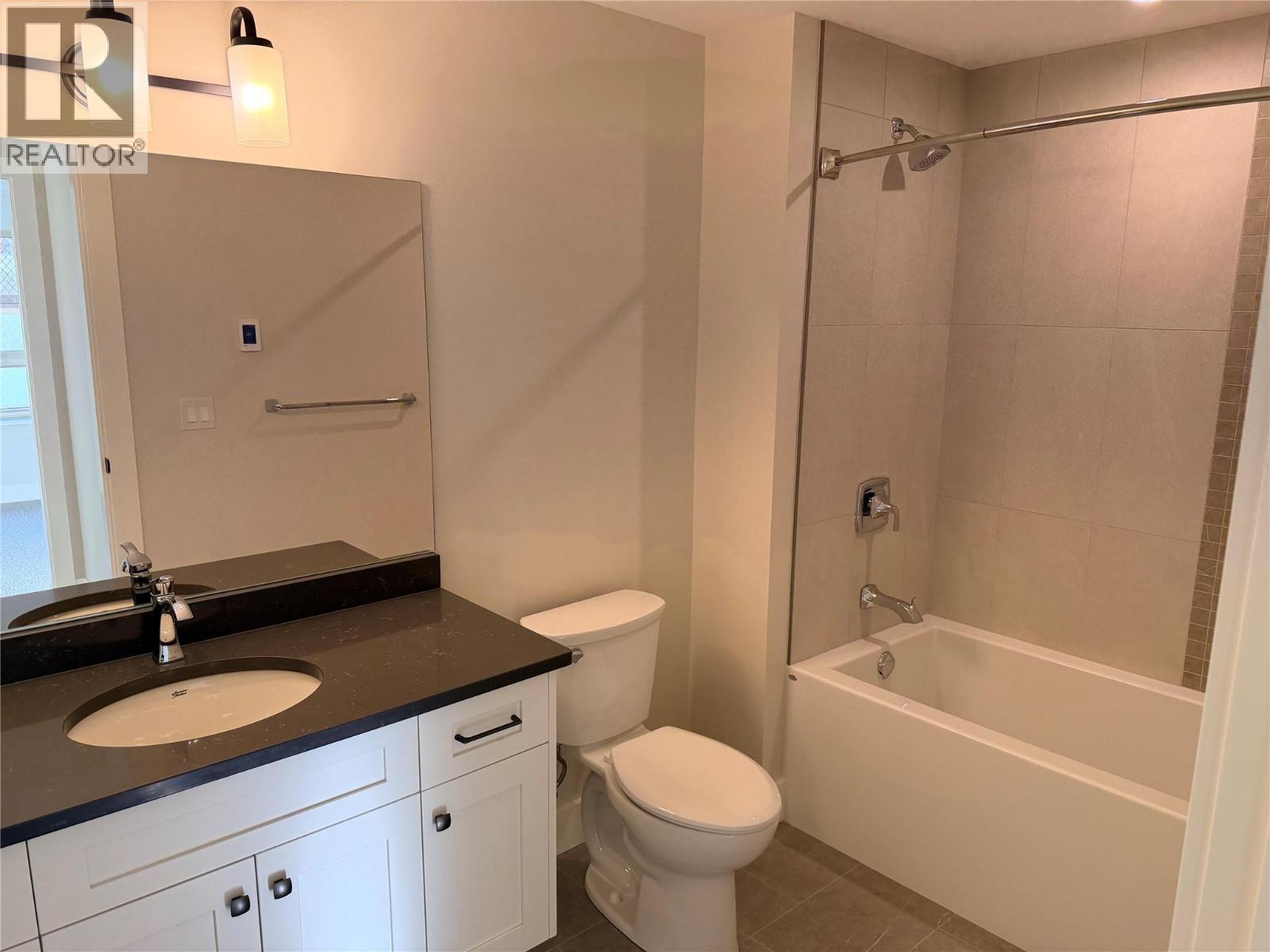 #104 2171 VAN HORNE DRIVE - 7