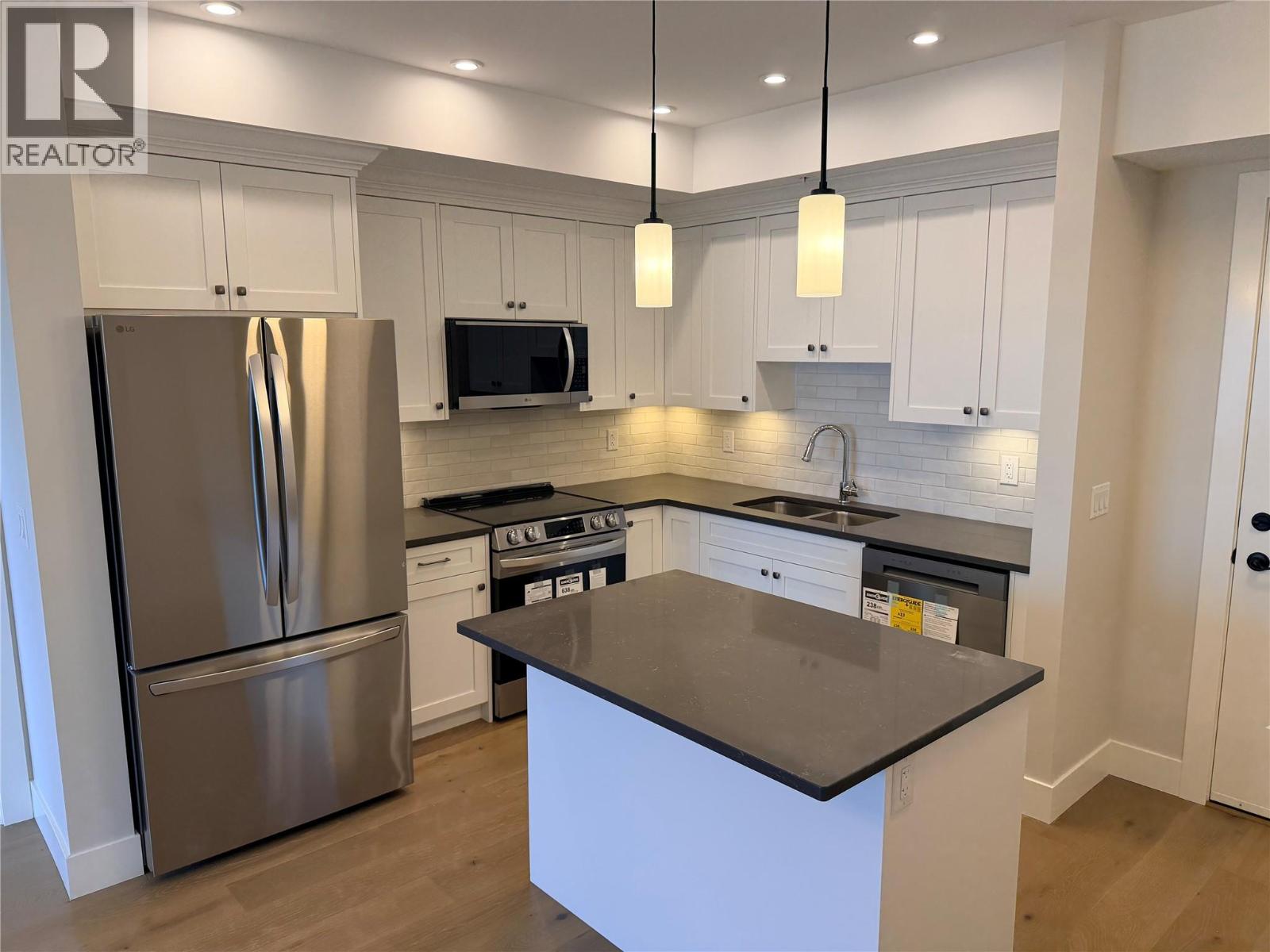 2171 Van Horne Drive Unit# 202 - Photo 2 of 16, Kamloops, British Columbia