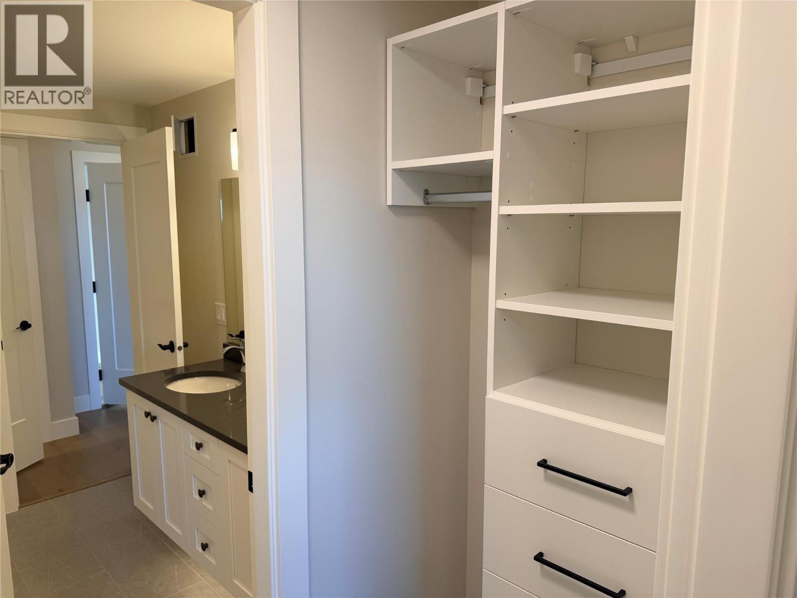 #108 2171 VAN HORNE DRIVE - 6