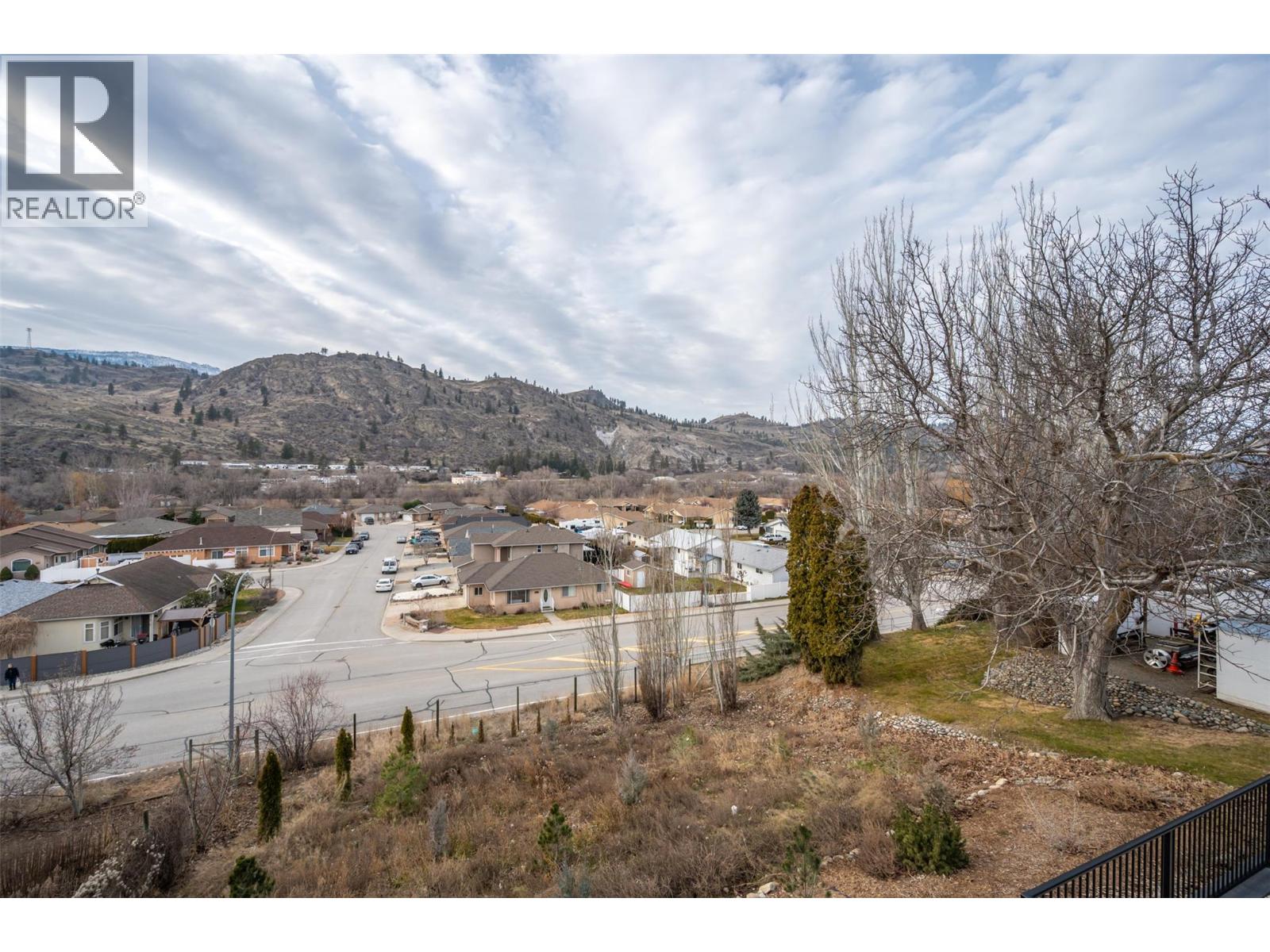 6654 Bellevue Drive, Oliver