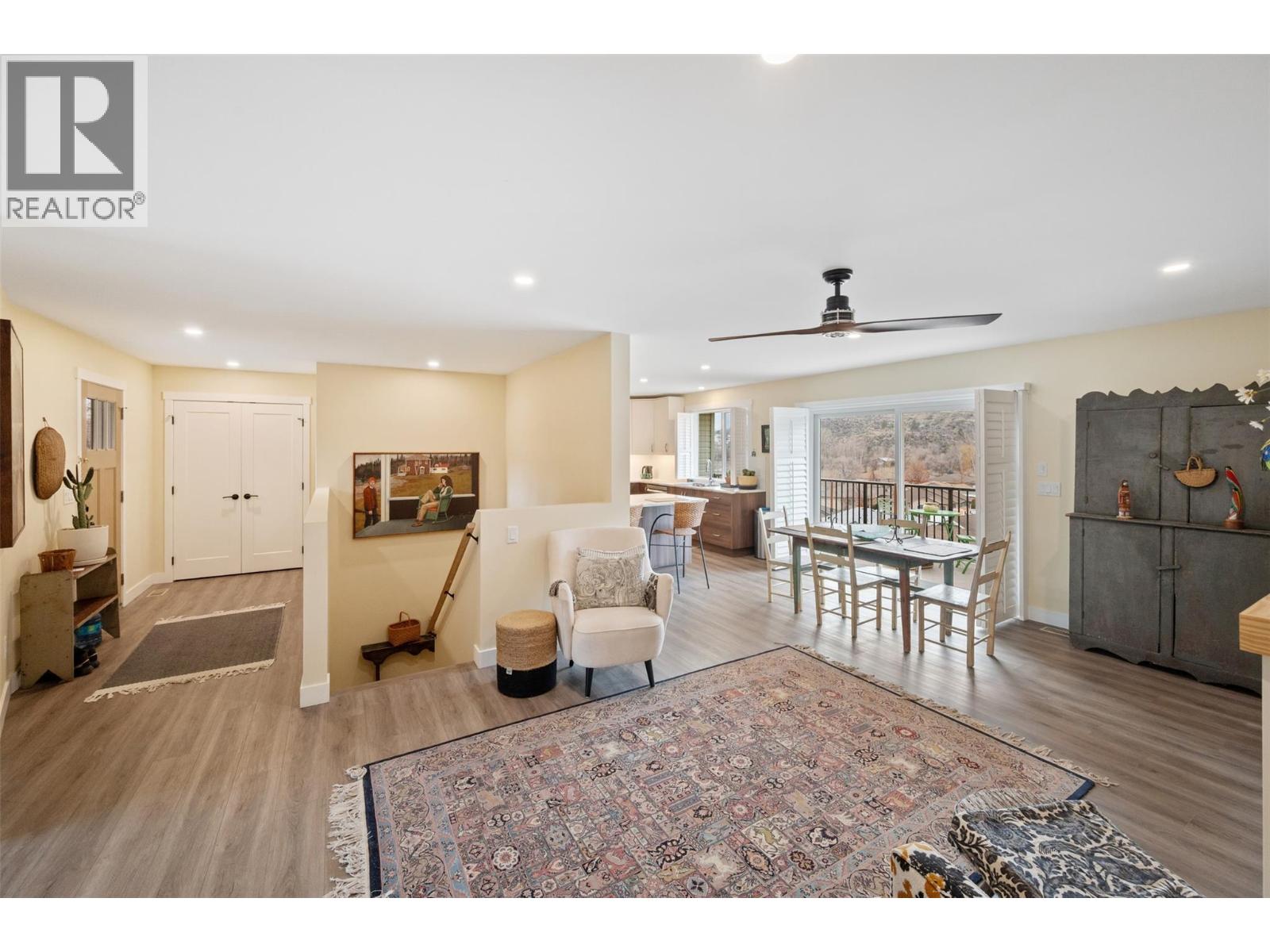 6654 Bellevue Drive, Oliver