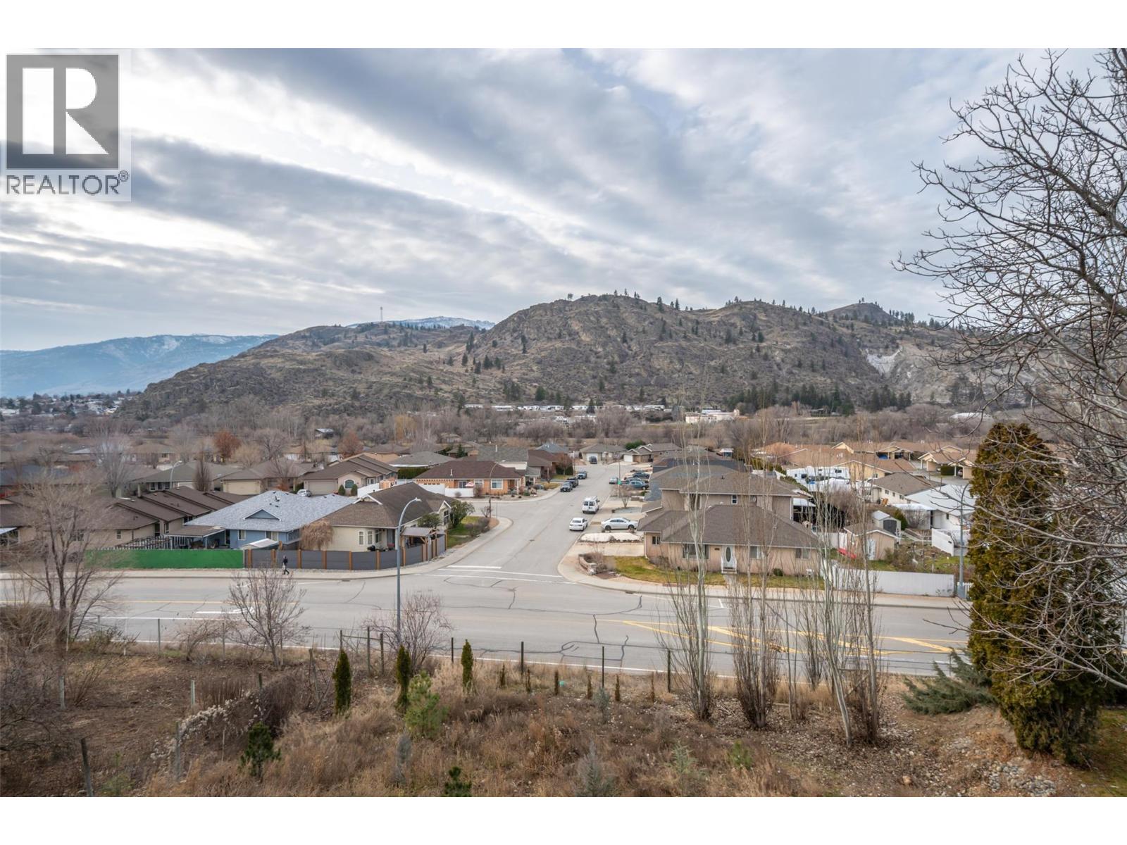 6654 Bellevue Drive, Oliver