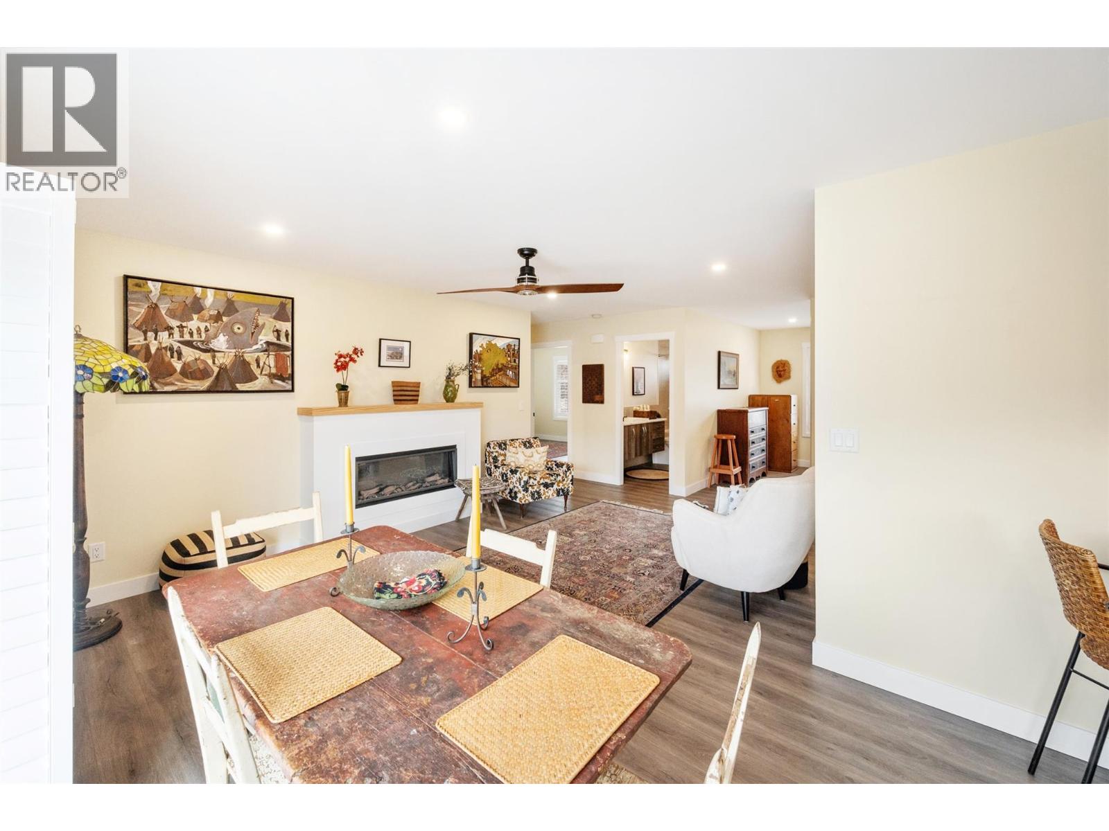 6654 Bellevue Drive, Oliver