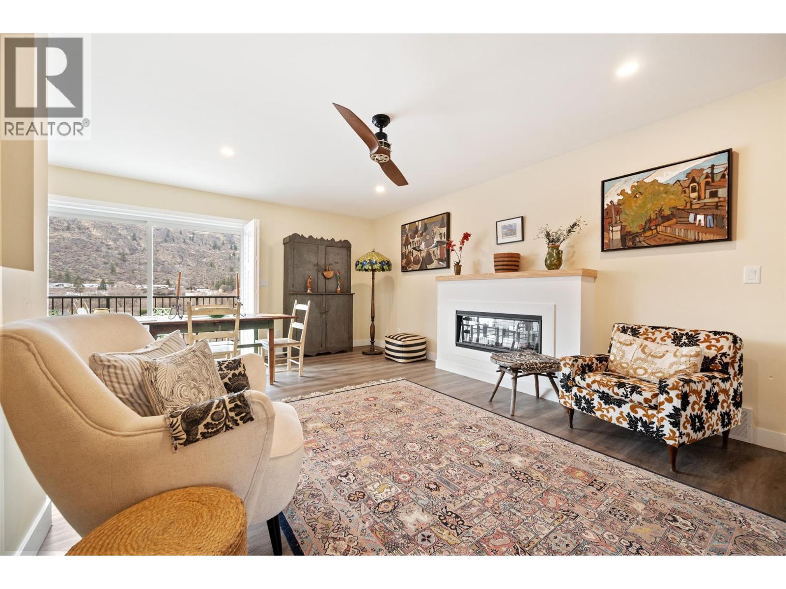 6654 Bellevue Drive, Oliver