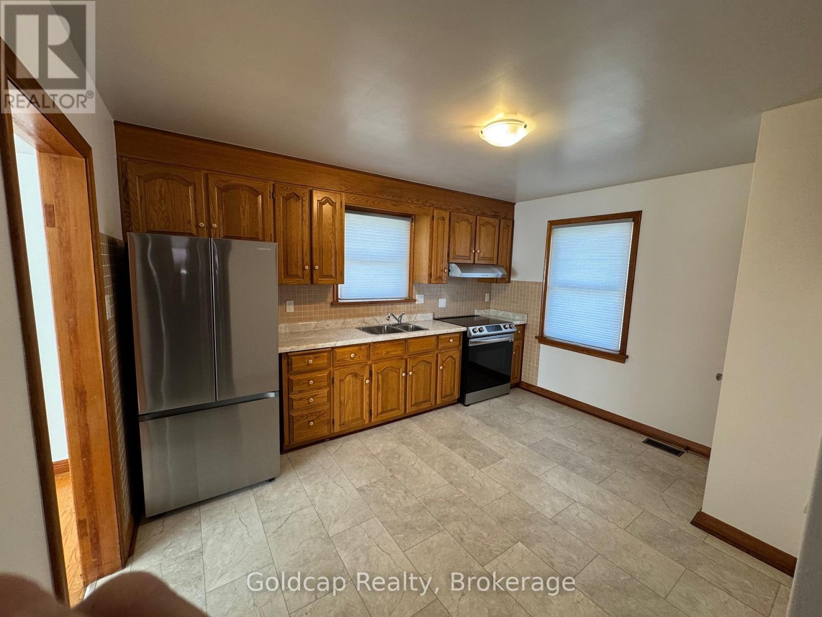 7 SKOV CRESCENT - 6