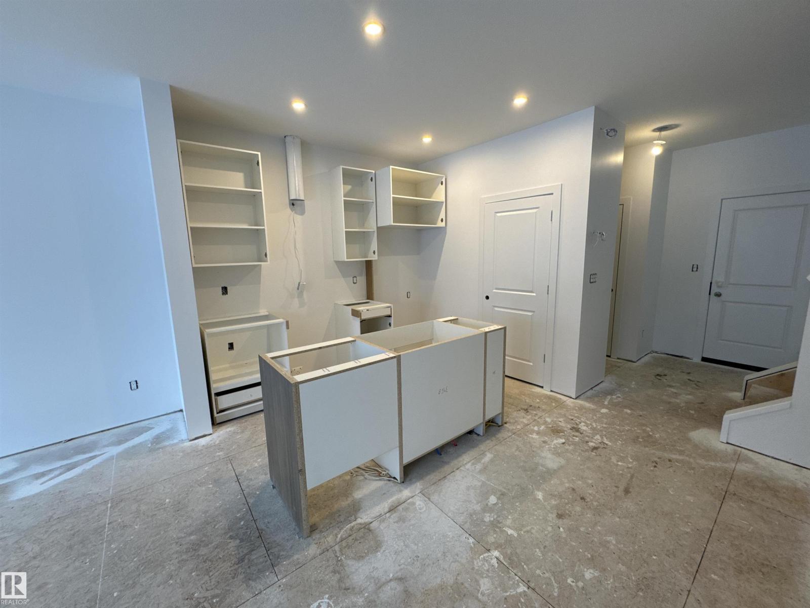 #61 5122 213A ST NW - 19