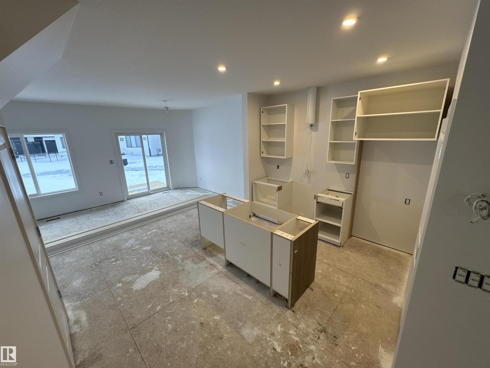 #61 5122 213A ST NW - 17