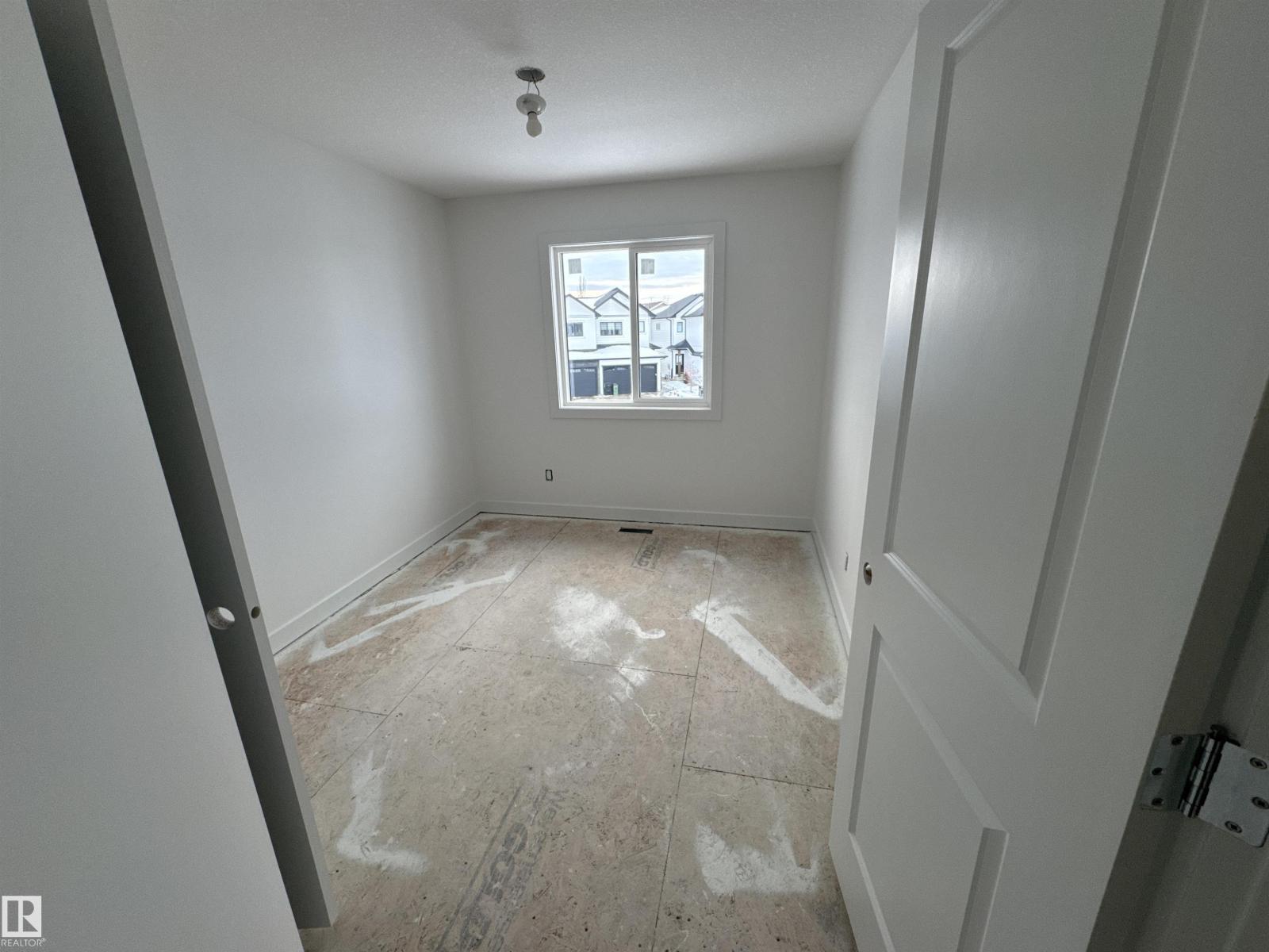 #61 5122 213A ST NW - 25