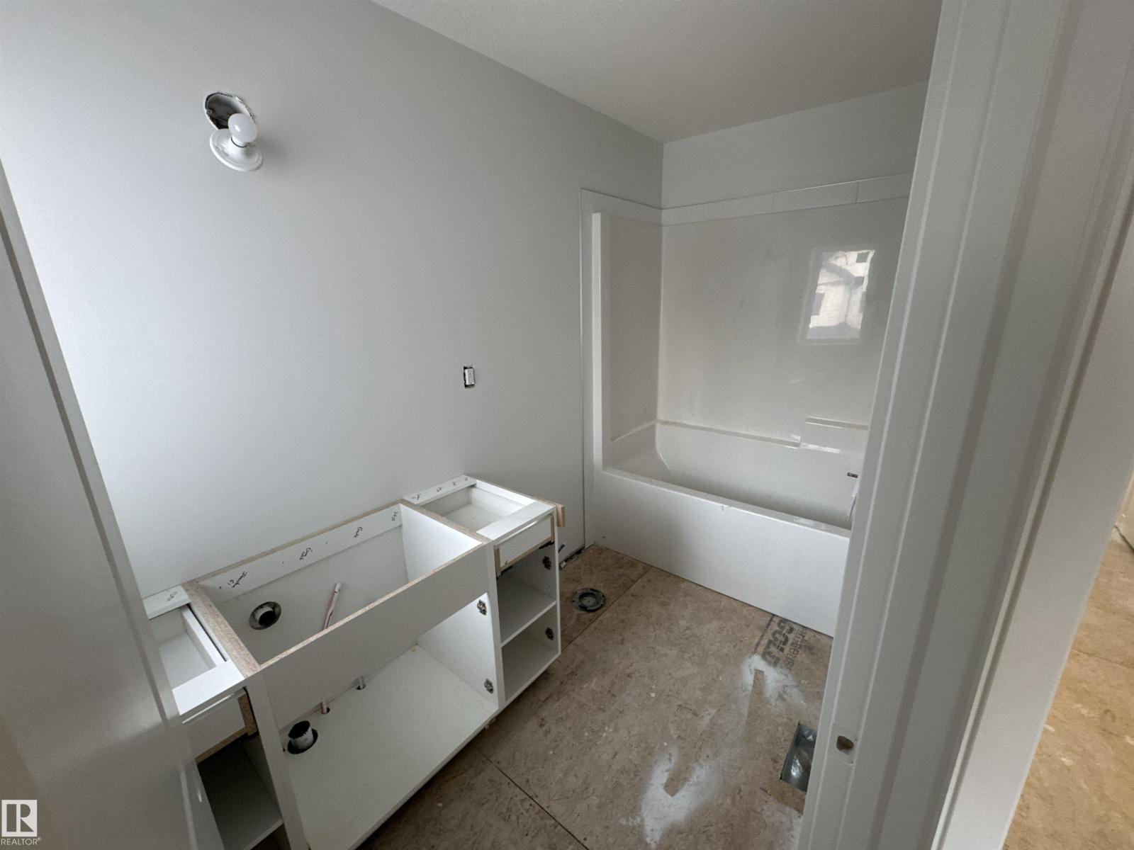 #61 5122 213A ST NW - 28