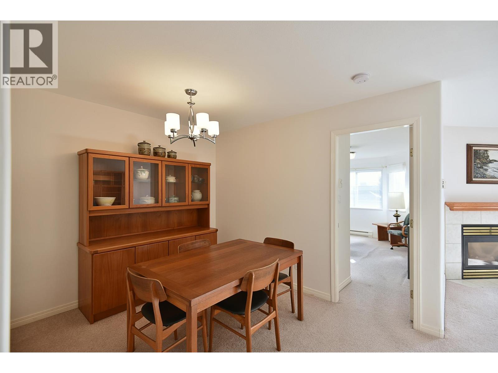 206 5711 MERMAID STREET, Sechelt