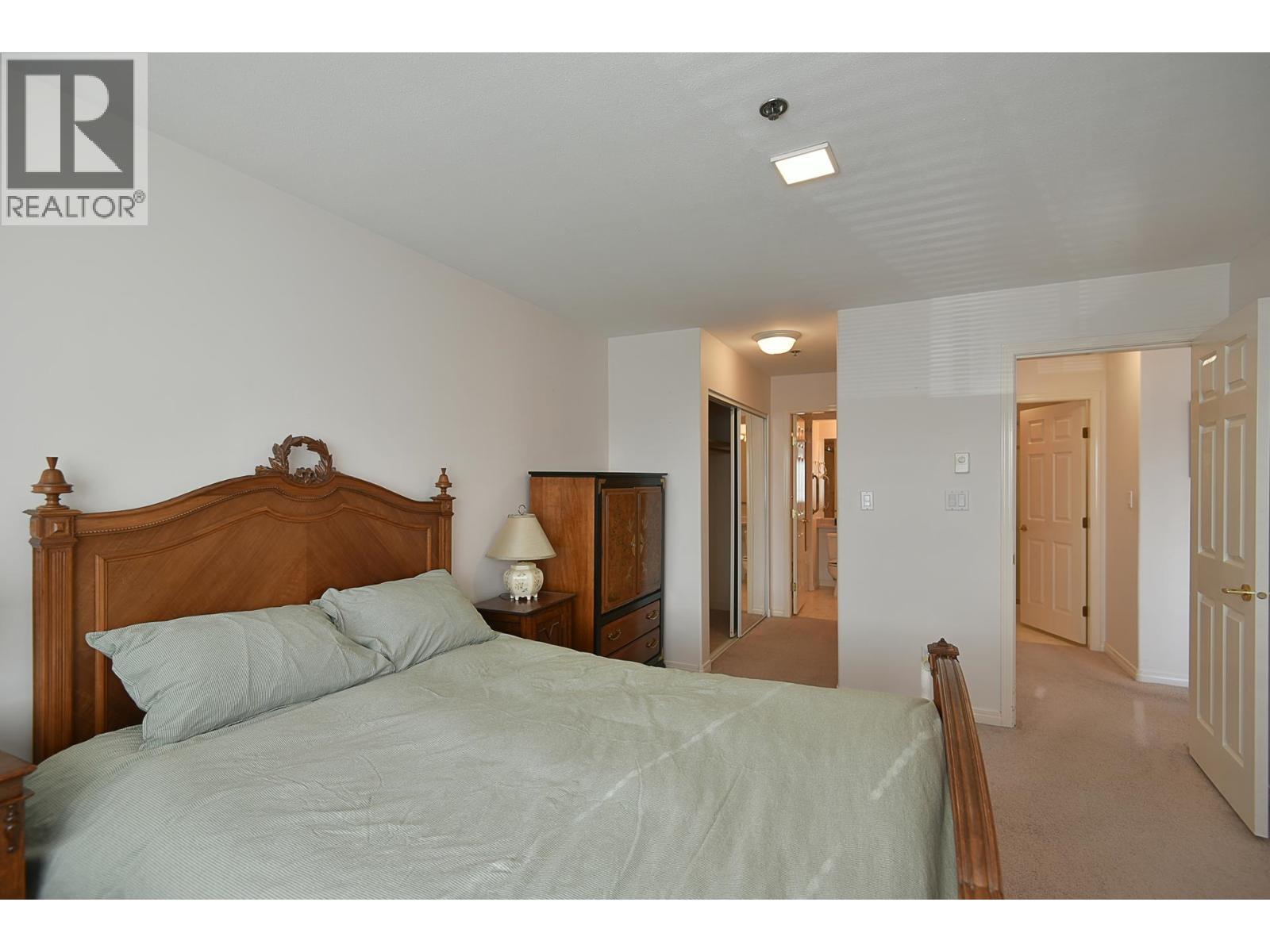 206 5711 MERMAID STREET, Sechelt