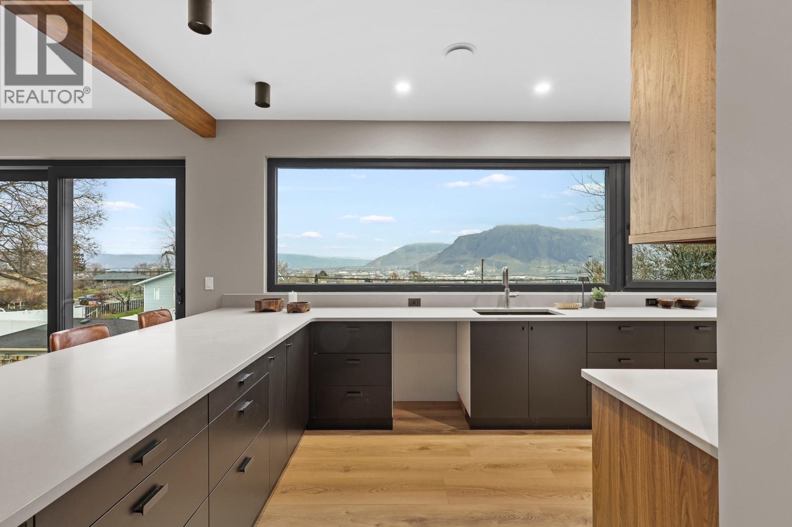 614 COWAN Street, Kamloops