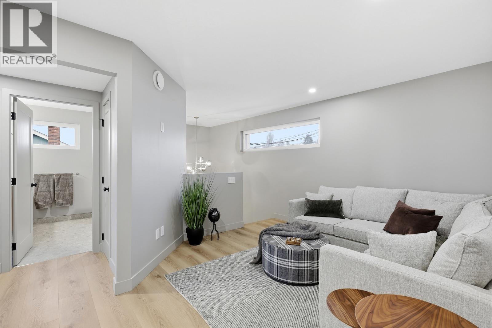 614 COWAN Street, Kamloops