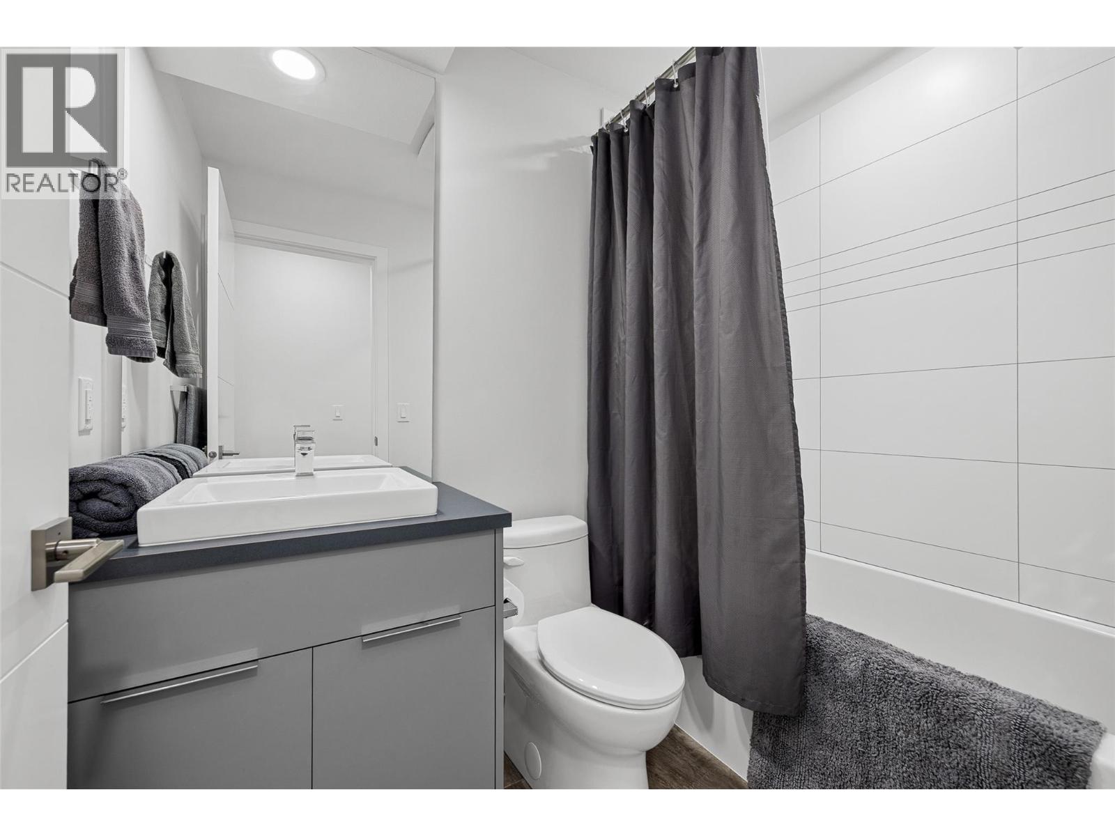  3708 Morningside Drive, West Kelowna