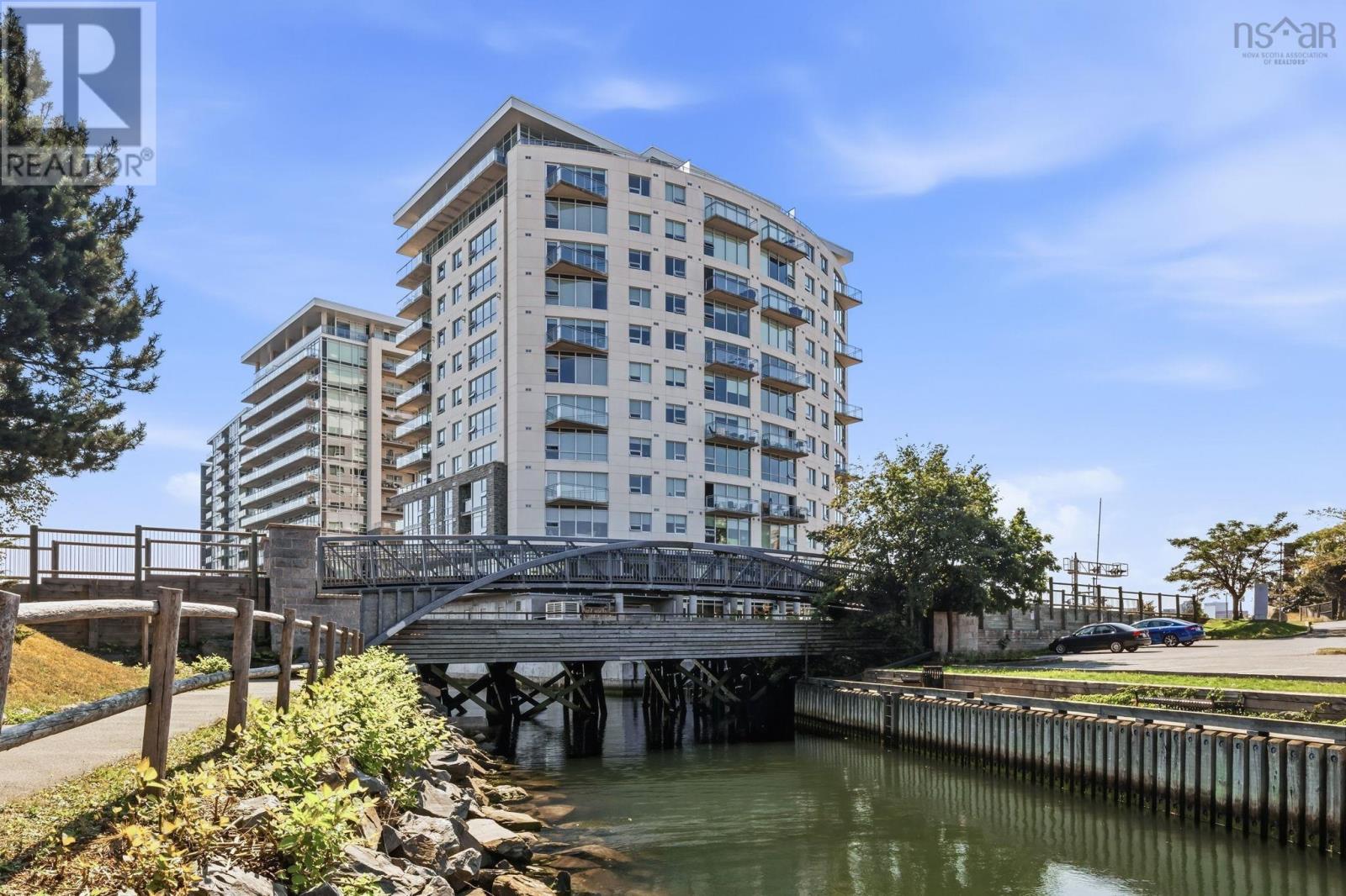 Property 2 of 33 of 503 15 Kings Wharf Place