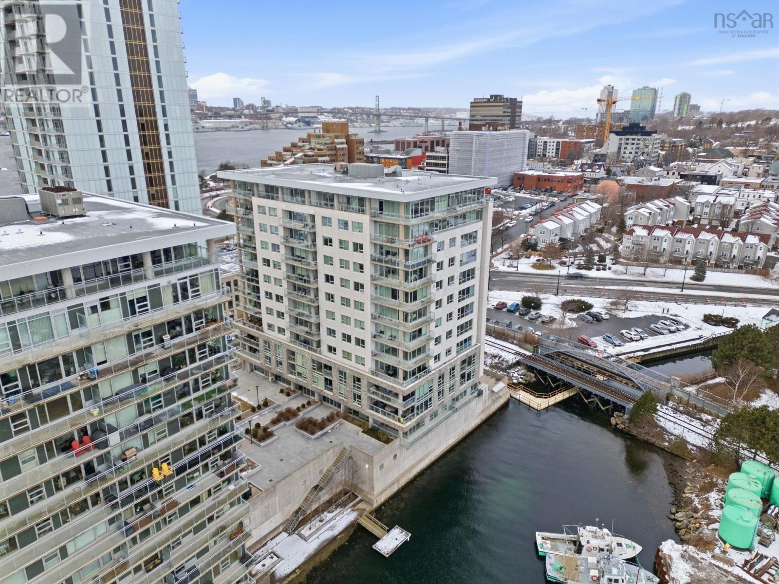 Property 32 of 33 of 503 15 Kings Wharf Place