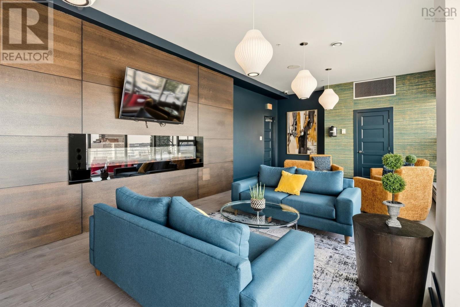 Property 25 of 33 of 503 15 Kings Wharf Place