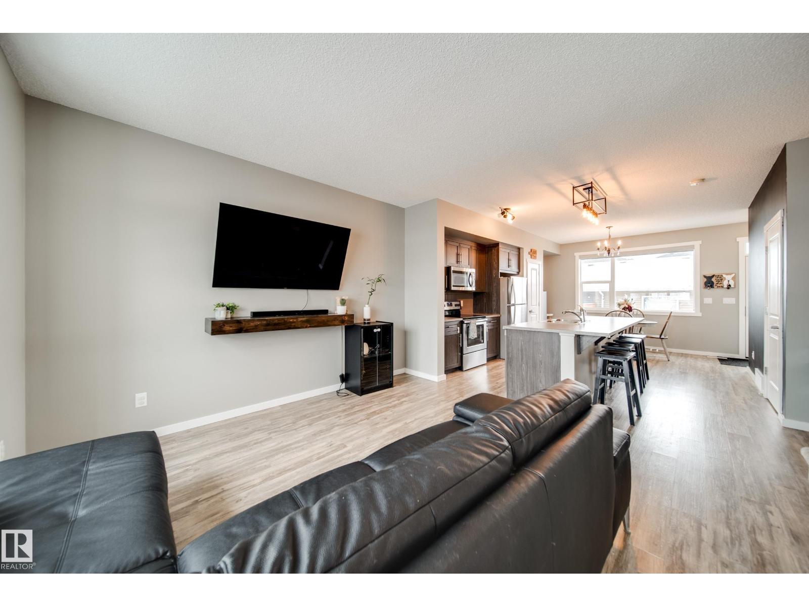 124 SOUTHFORK RD, Leduc