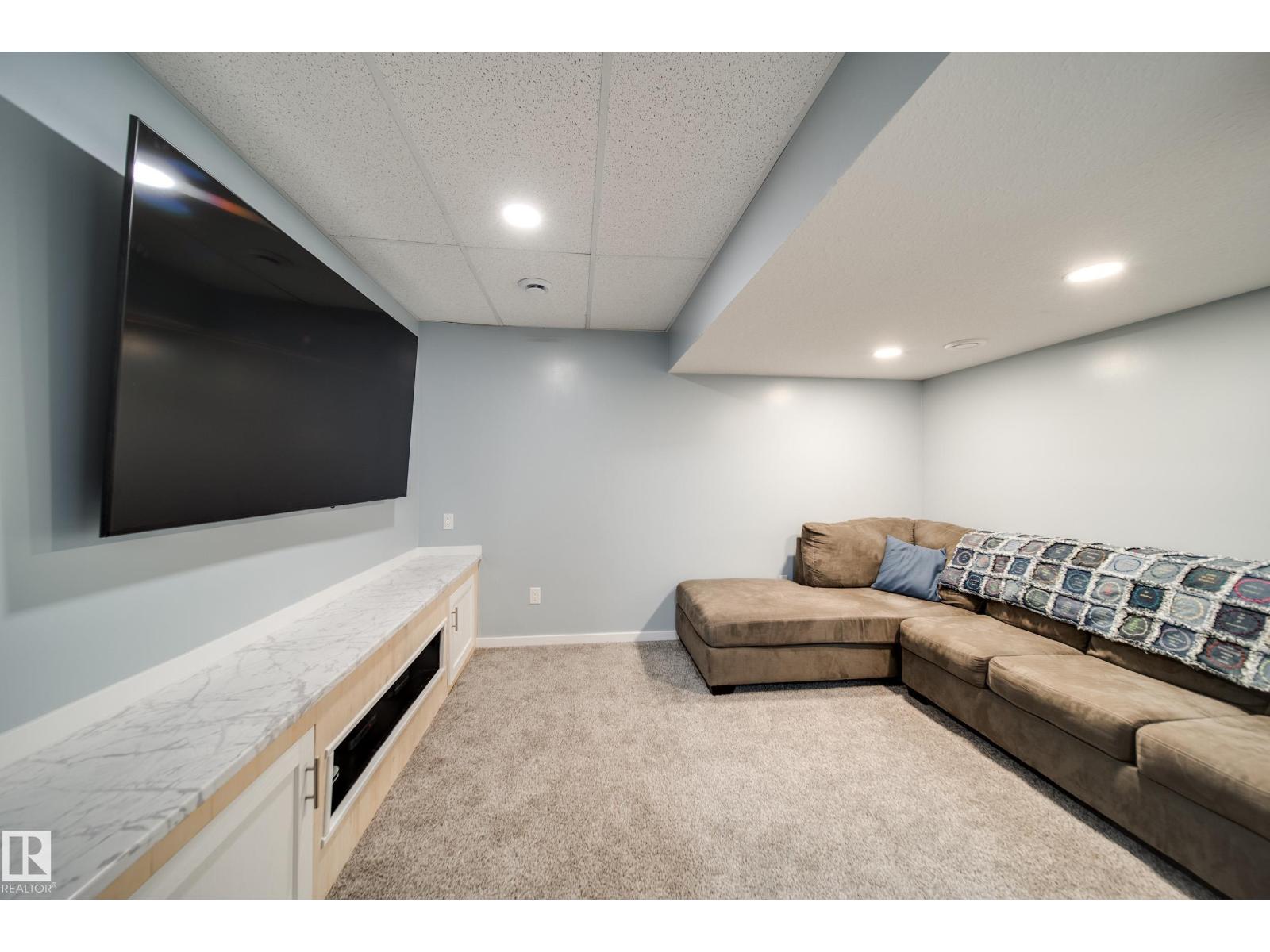 124 SOUTHFORK RD, Leduc