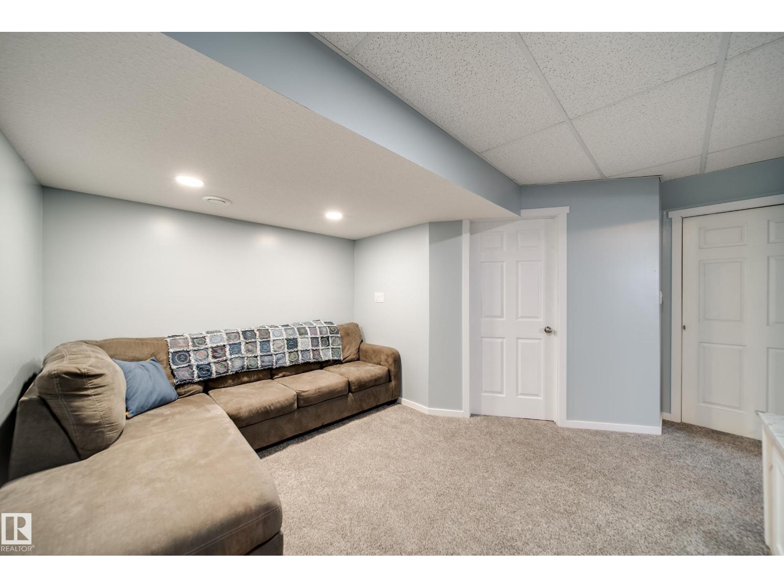 124 SOUTHFORK RD, Leduc