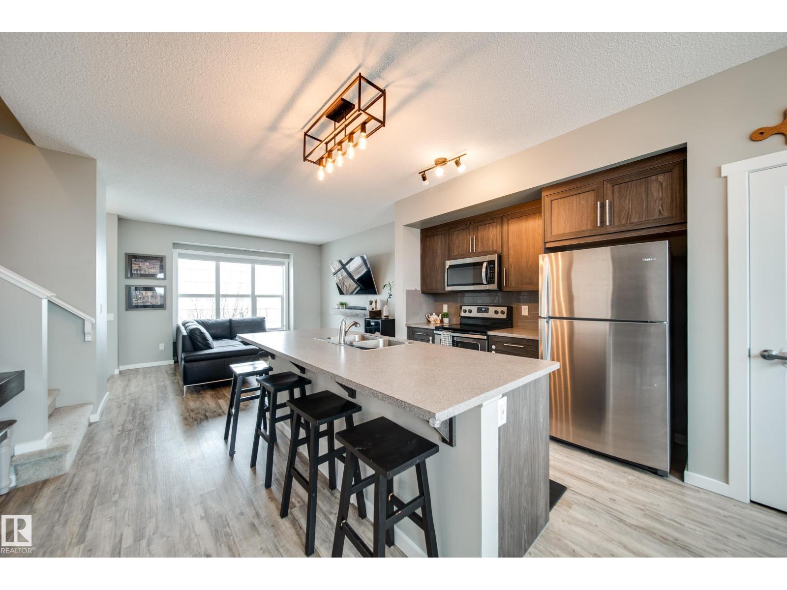 124 SOUTHFORK RD, Leduc