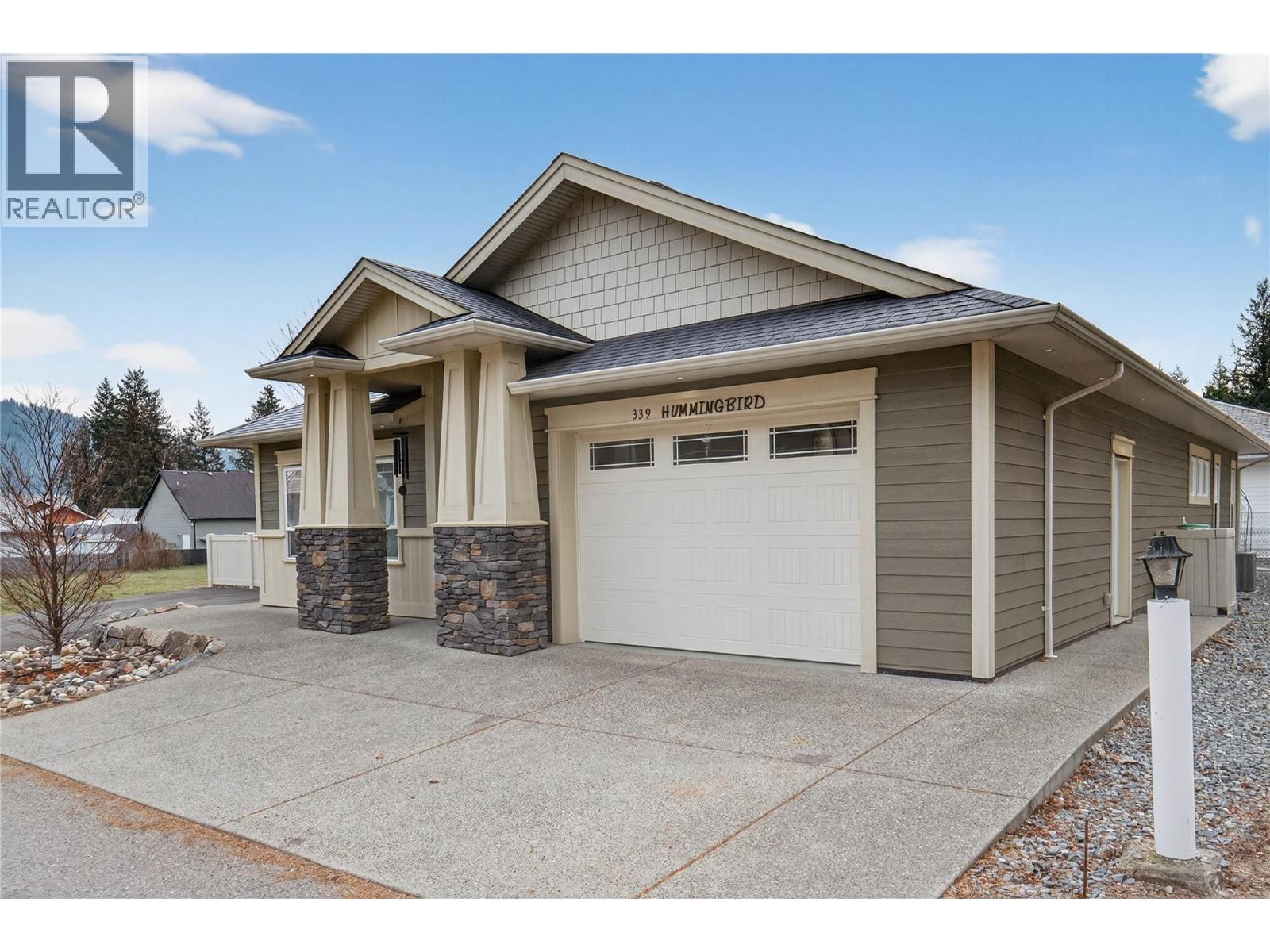 339 HUMMINGBIRD AVENUE - Image 2