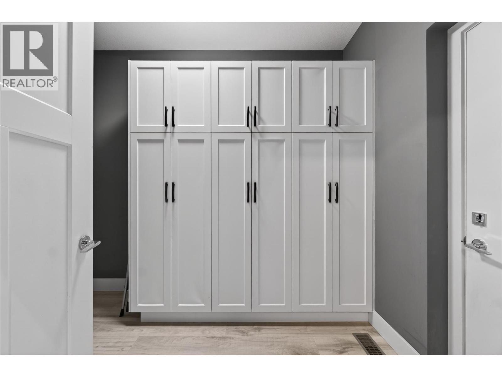 339 HUMMINGBIRD AVENUE - 45