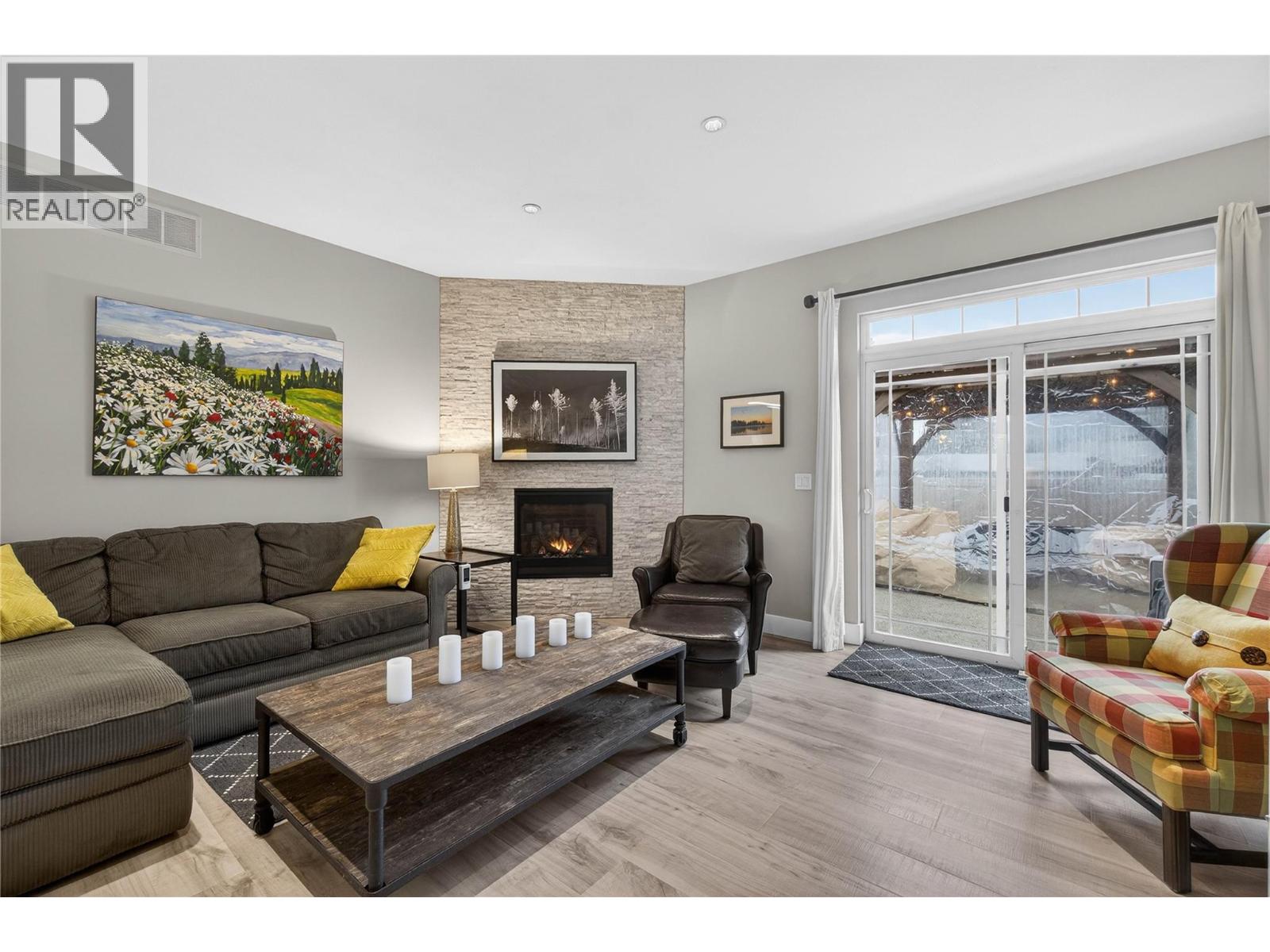 339 HUMMINGBIRD AVENUE - 22