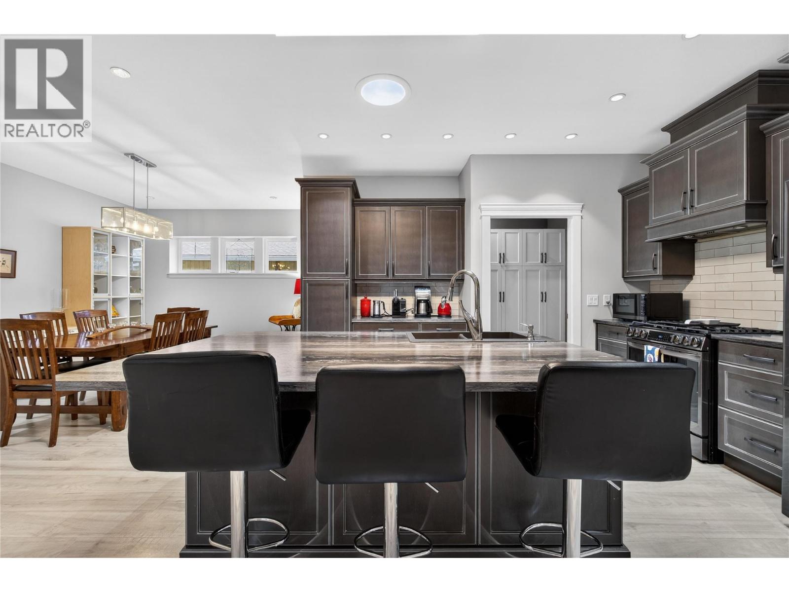 339 HUMMINGBIRD AVENUE - 10