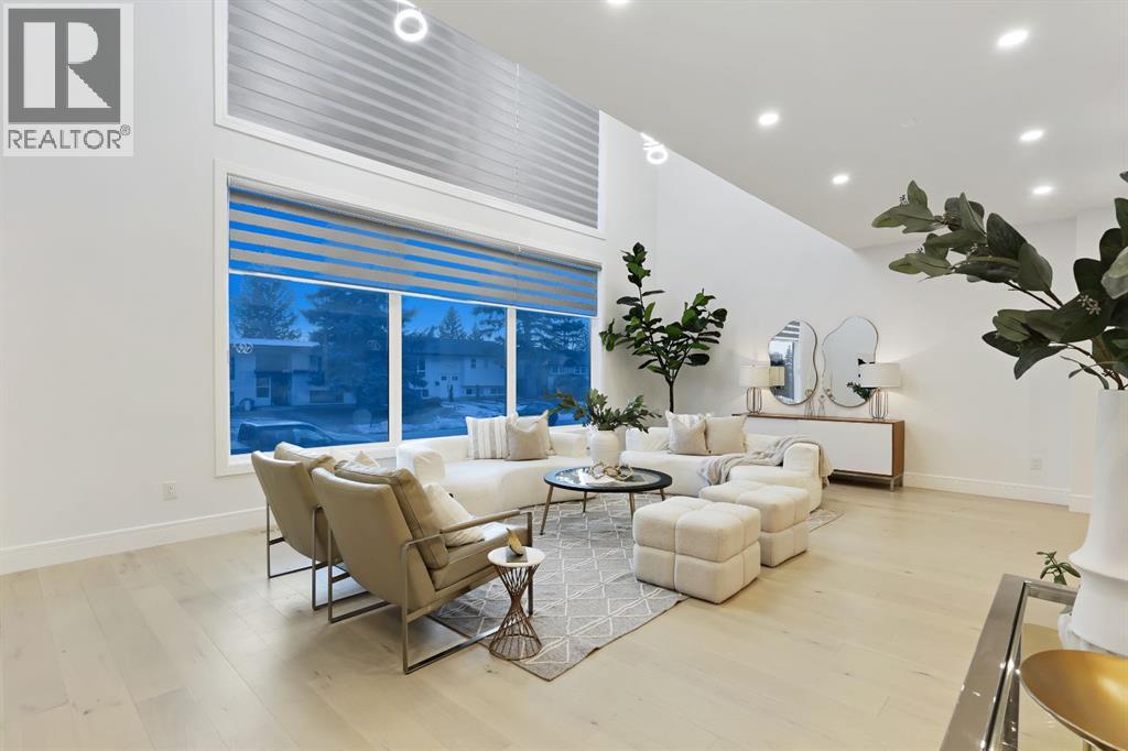 Single Family House for Sale in  Boulton Road NW Brentwood Calgary 