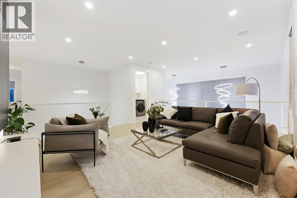 Single Family House for Sale in  Boulton Road NW Brentwood Calgary 