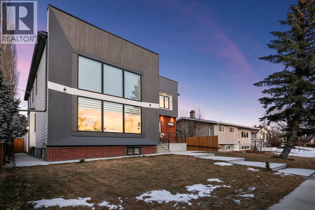 Single Family House for Sale in  Boulton Road NW Brentwood Calgary 