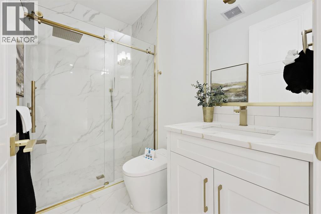 Single Family House for Sale in  Boulton Road NW Brentwood Calgary 