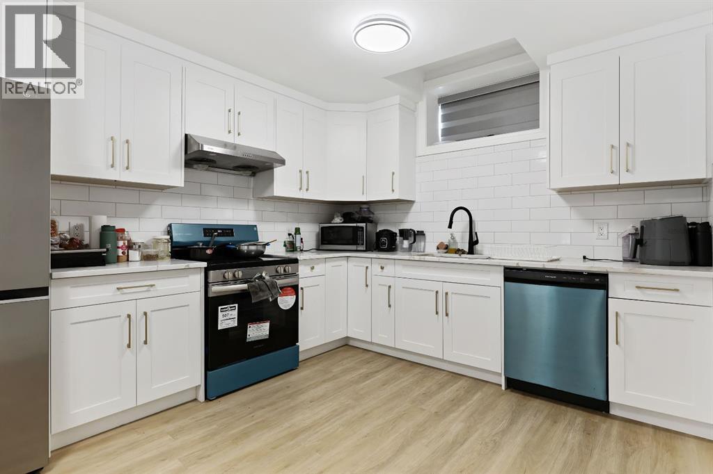 Single Family House for Sale in  Boulton Road NW Brentwood Calgary 