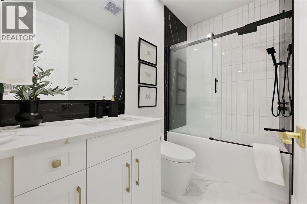 Single Family House for Sale in  Boulton Road NW Brentwood Calgary 