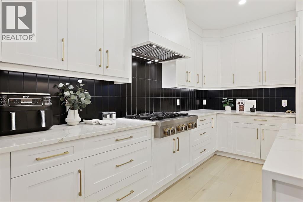 Single Family House for Sale in  Boulton Road NW Brentwood Calgary 