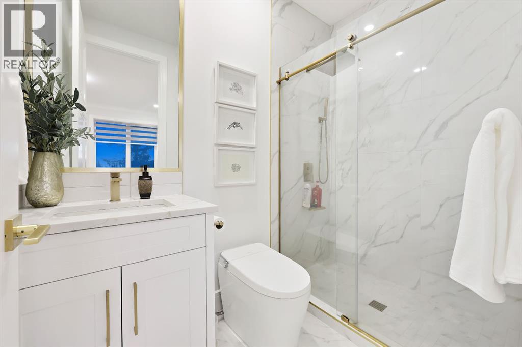 Single Family House for Sale in  Boulton Road NW Brentwood Calgary 