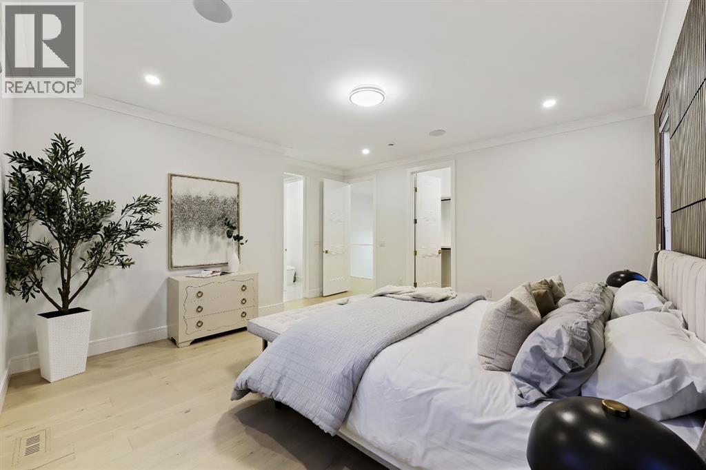 Single Family House for Sale in  Boulton Road NW Brentwood Calgary 