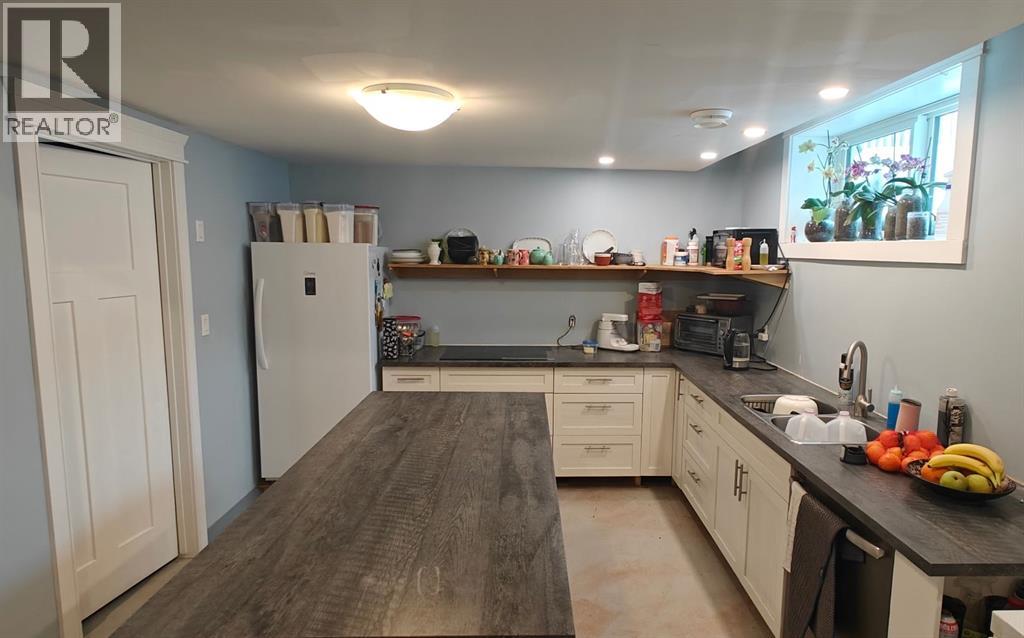 7423 Railway Avenue, Fort McMurray