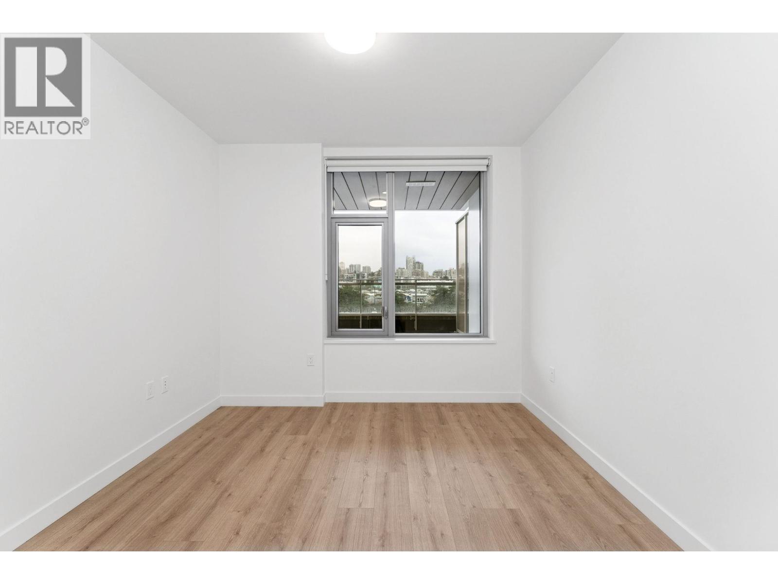 317 755 HARBOURSIDE DRIVE, North Vancouver